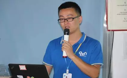 金秋送爽 太原新生迎開(kāi)學(xué)