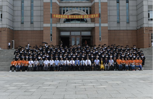 學院舉辦“情系東師，相約母?！?現(xiàn)代遠程教育學生畢業(yè)季系列活動