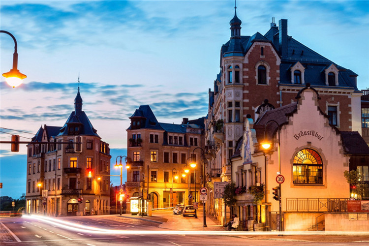 專升本報(bào)中央音樂學(xué)院網(wǎng)絡(luò)教育要學(xué)多久才能畢業(yè)?