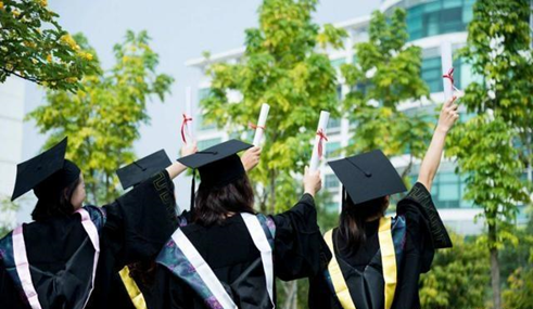 網(wǎng)絡(luò)教育：高校大規(guī)?？s減招生，你能讀的學(xué)校在消失