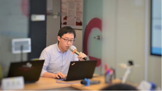 “混合增強(qiáng)在線教育關(guān)鍵技術(shù)與系統(tǒng)研究”項(xiàng)目進(jìn)度研討會成功舉辦