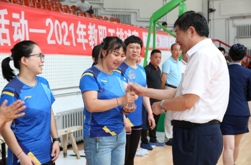 我院在2021年學校教職工排球比賽中再創(chuàng)佳績